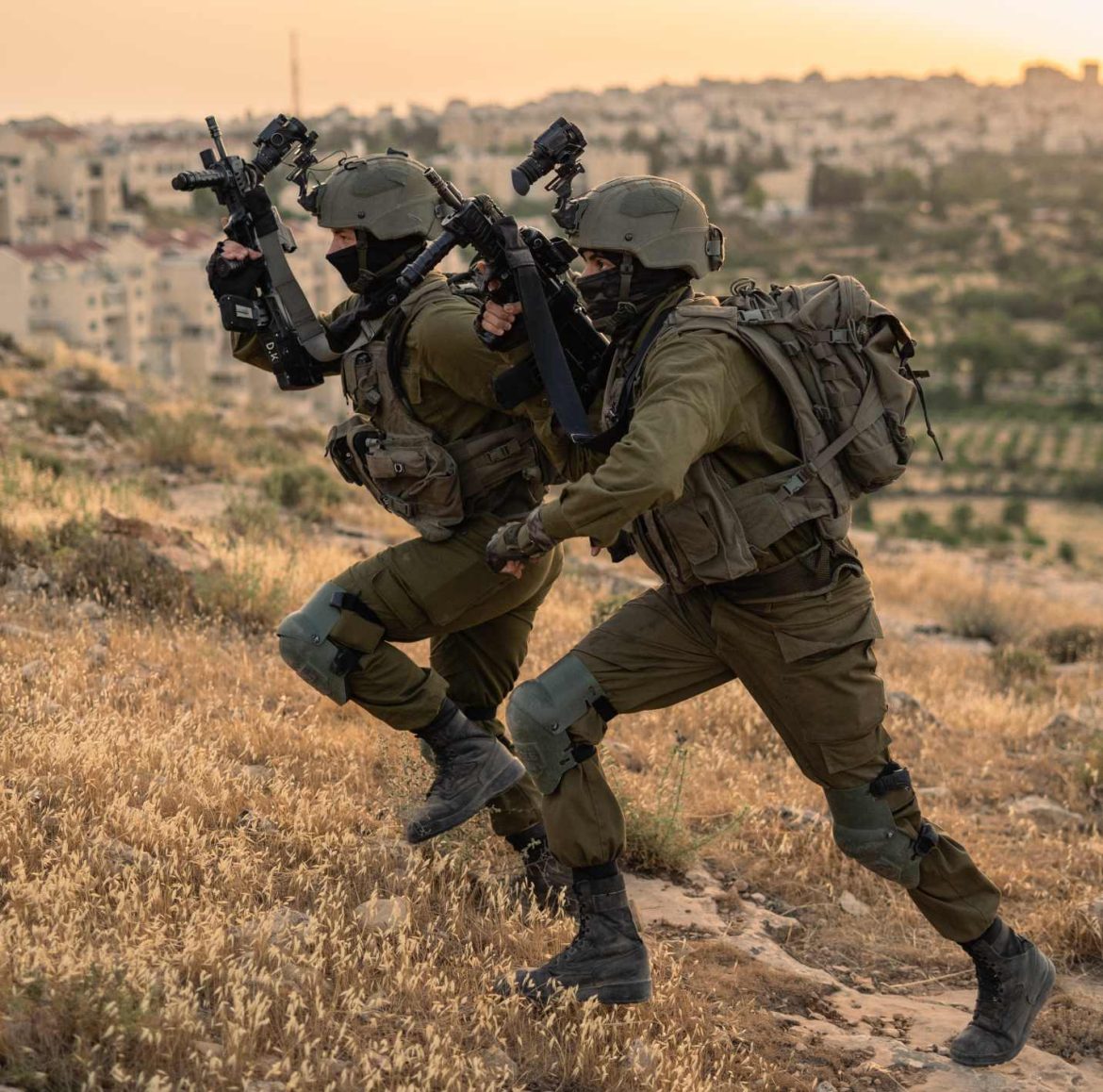 מגבירים לחץ