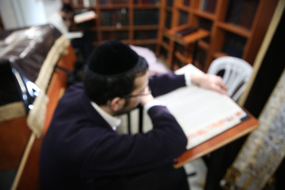 Draft haredim to serve during their breaks from yeshiva