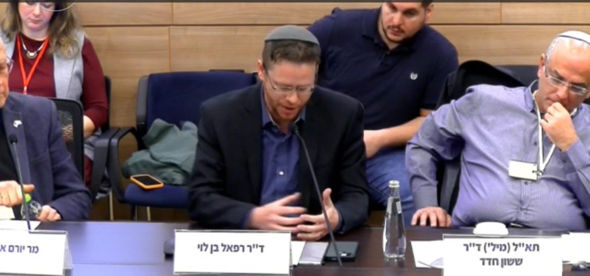 צמצום הסיוע יחזק את ישראל