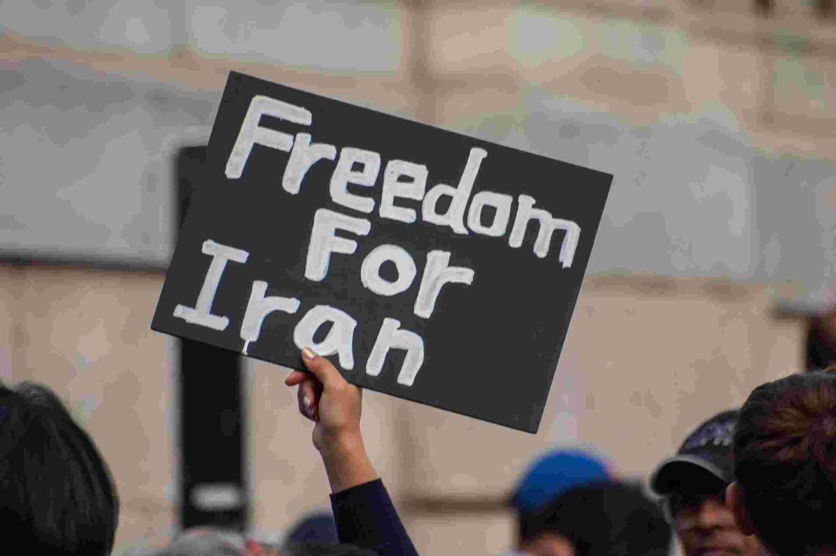 לא להסתפק בגרעין: אפשר להפיל את משטר האייתולות