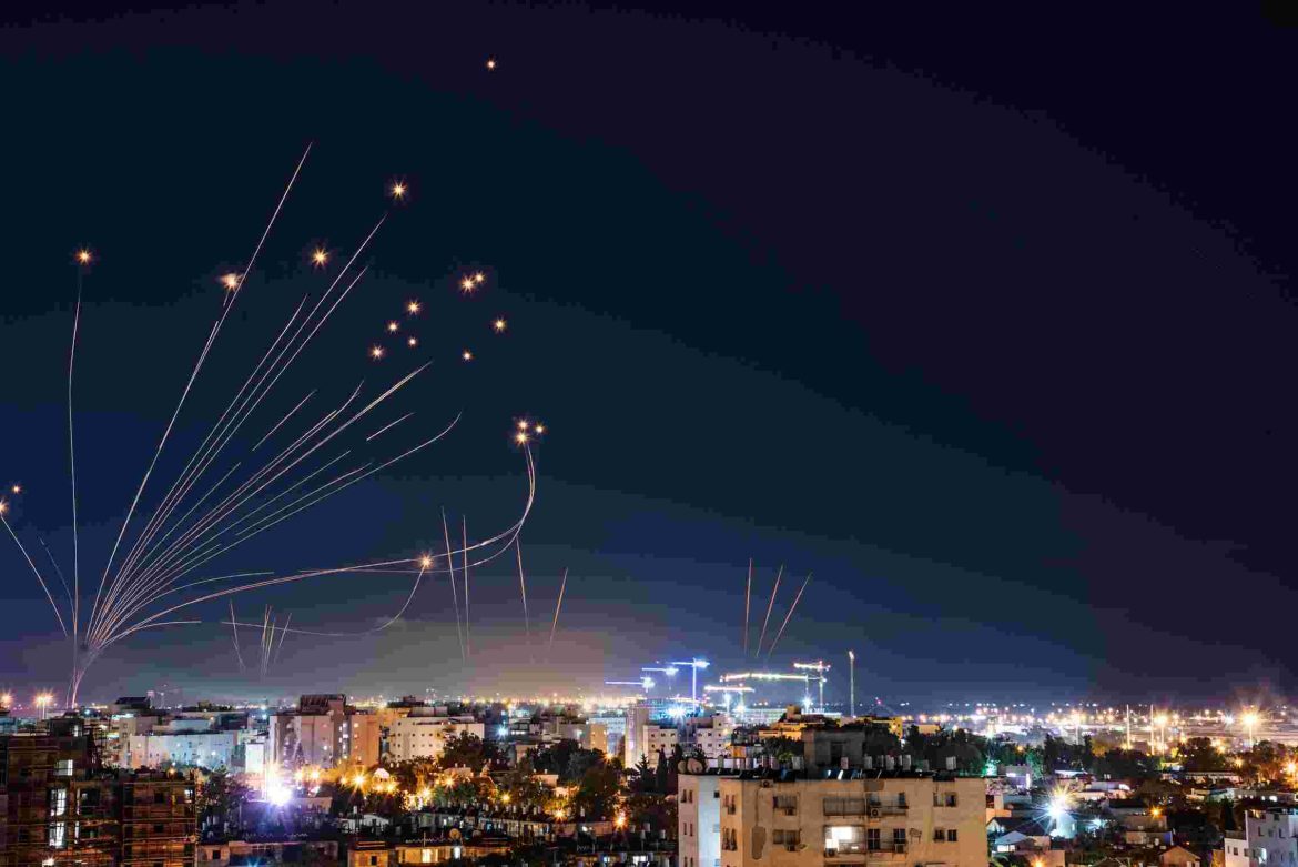 The,Iron,Dome,Repels,Attacks,By,Islamic,Terrorists. המפתח לניצחון על איראן: החוסן של העורף הישראלי