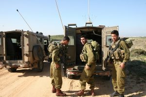 לא רק טעות: הקריסה שהובילה ל־7 באוקטובר shutterstock - GERSHBERG Yuri