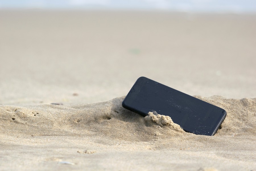 גם אם הטלפון לא יימצא, ניתן להגיע לתכנים shutterstock - Saroj chancharoen