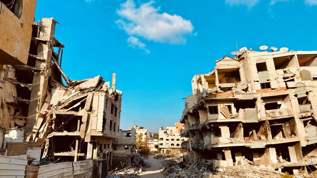 "חמאס מנצל את הזמן להתחמש נגדנו" shutterstock - Gaza - Survival Journey