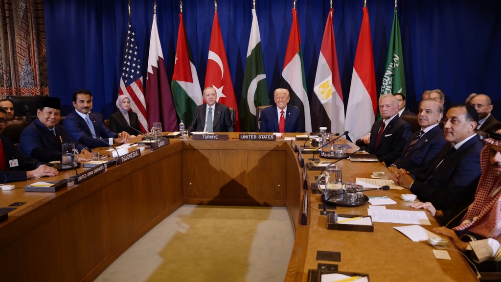 How Hamas Shapes Gaza’s Technocratic Government shutterstock - Saku_rata160520