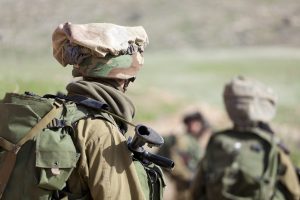 לא מנצחים מלחמה צודקת בשיטה שגויה shutterstock - Ilgov