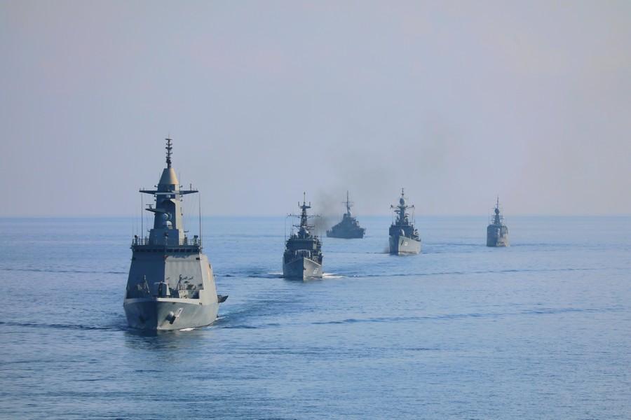 US-Iran ceasefire pauses war – nuclear, Hormuz, and Lebanon issues remain shutterstock - somkanae sawatdinak