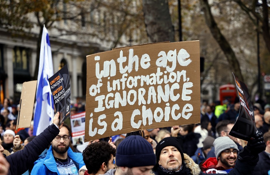 How lies become weapons in mainstream reporting shutterstock - Sean Aidan Calderbank
