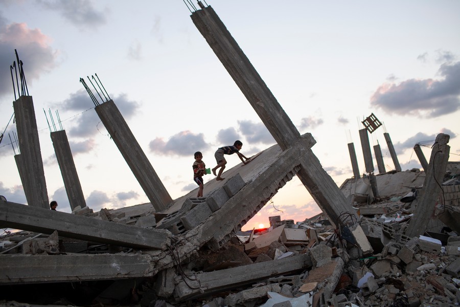 Automatic machineguns on cranes threaten death from above for Gazans shutterstock - mehmet ali poyraz