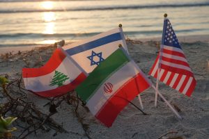 "ההתהפכות" של ממשל טראמפ: התשובות המתבקשות shutterstock - Maldives-art