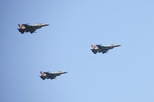 לא להמתין למכה ראשונה: על הצורך להשיב לסדר היום את דוקטרינת היוזמה והמנע shutterstock - LeonP