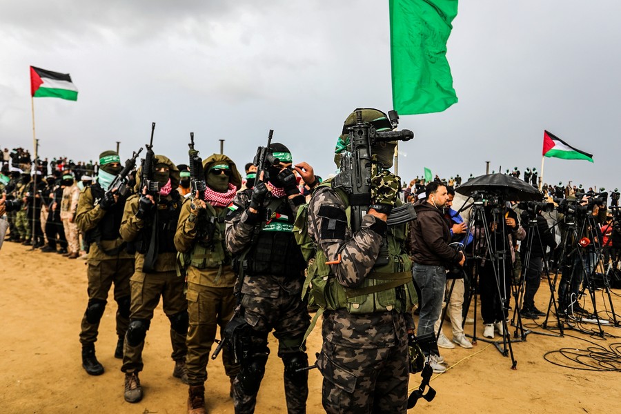 חמאס מנסה להעתיק את מודל חיזבאללה, צריך לפגוע בו חזק יותר shutterstock - Anas-Mohammed