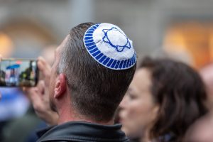 מדוע הם עוסקים בנו באופן מופרז? shutterstock - Jan van Dasler