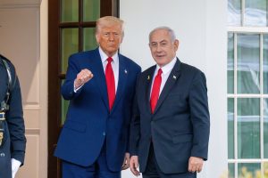 המחיר הדמוקרטי והאסטרטגי של תמיכת טראמפ בבנימין נתניהו בבחירות הקרובות shutterstock - Joey Sussman